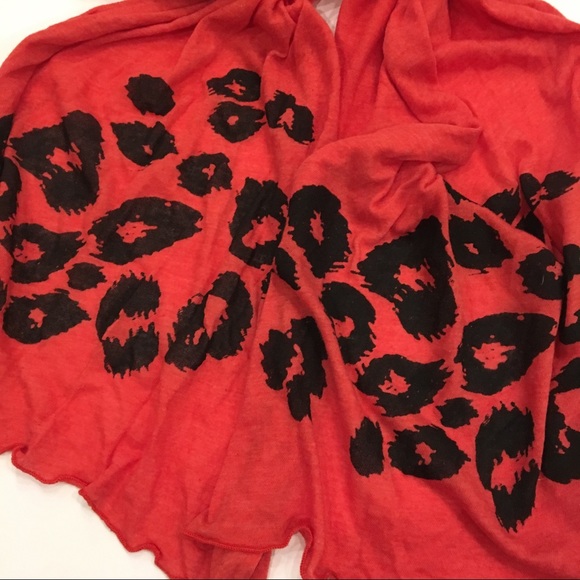 Wildfox Cheetah print scarf - Picture 2 of 3